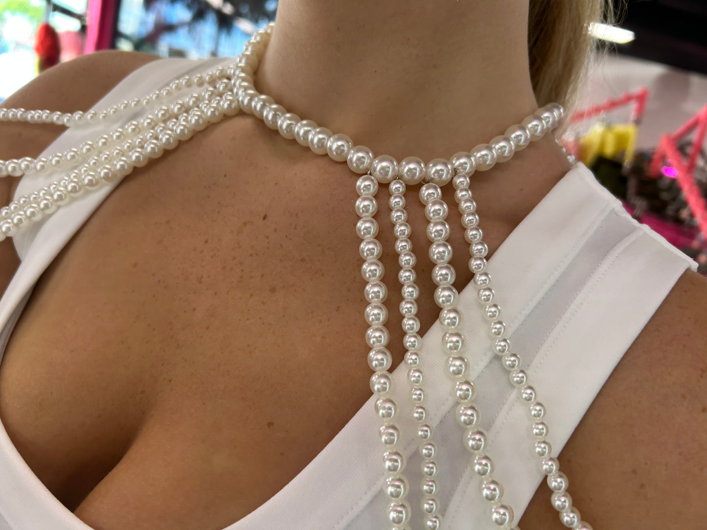 Pearl Affair Shoulder Necklace