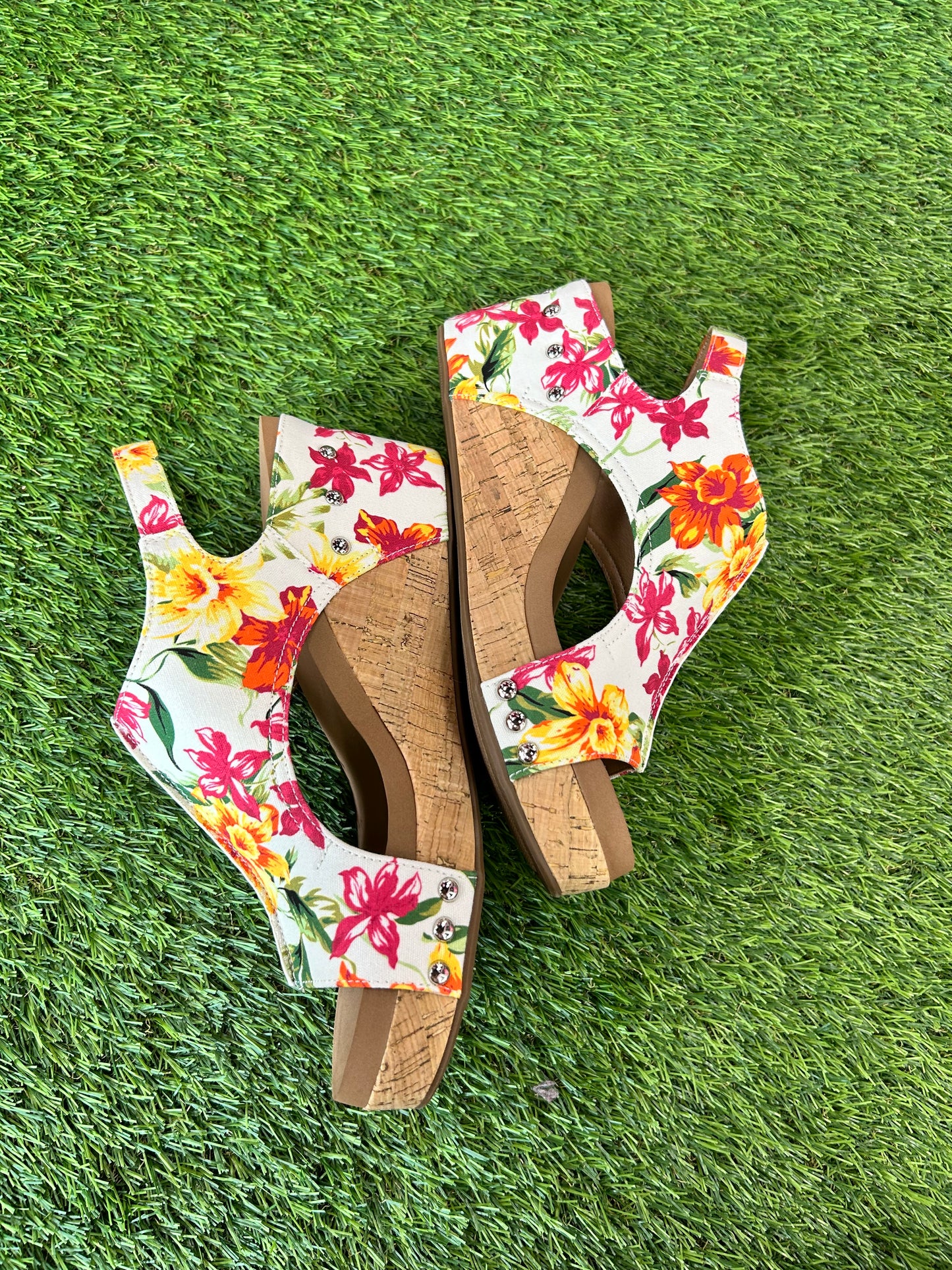 Tropical Daydream Wedge