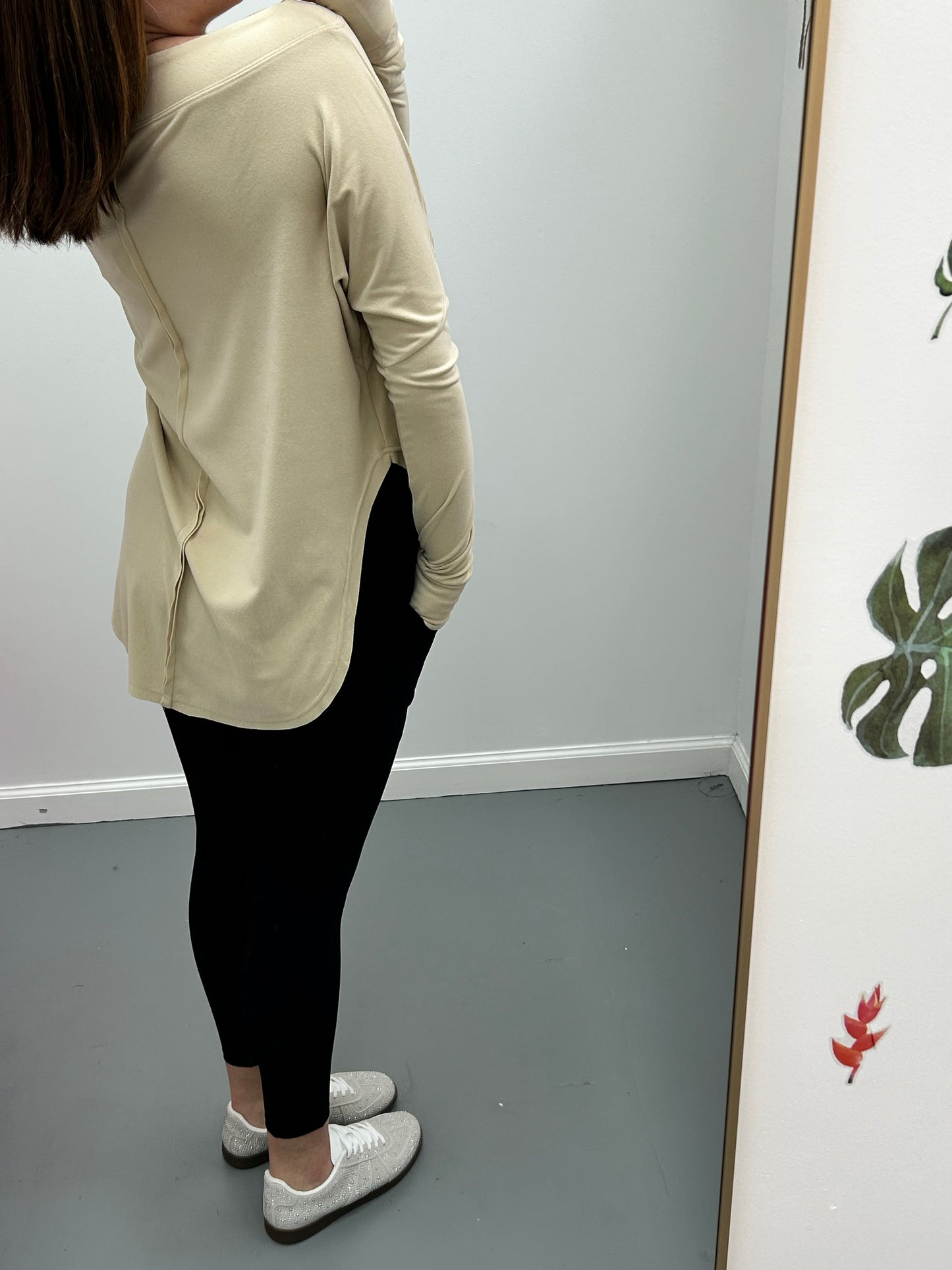 Off-Duty Slouchy Sweatshirt Vanilla Sugar