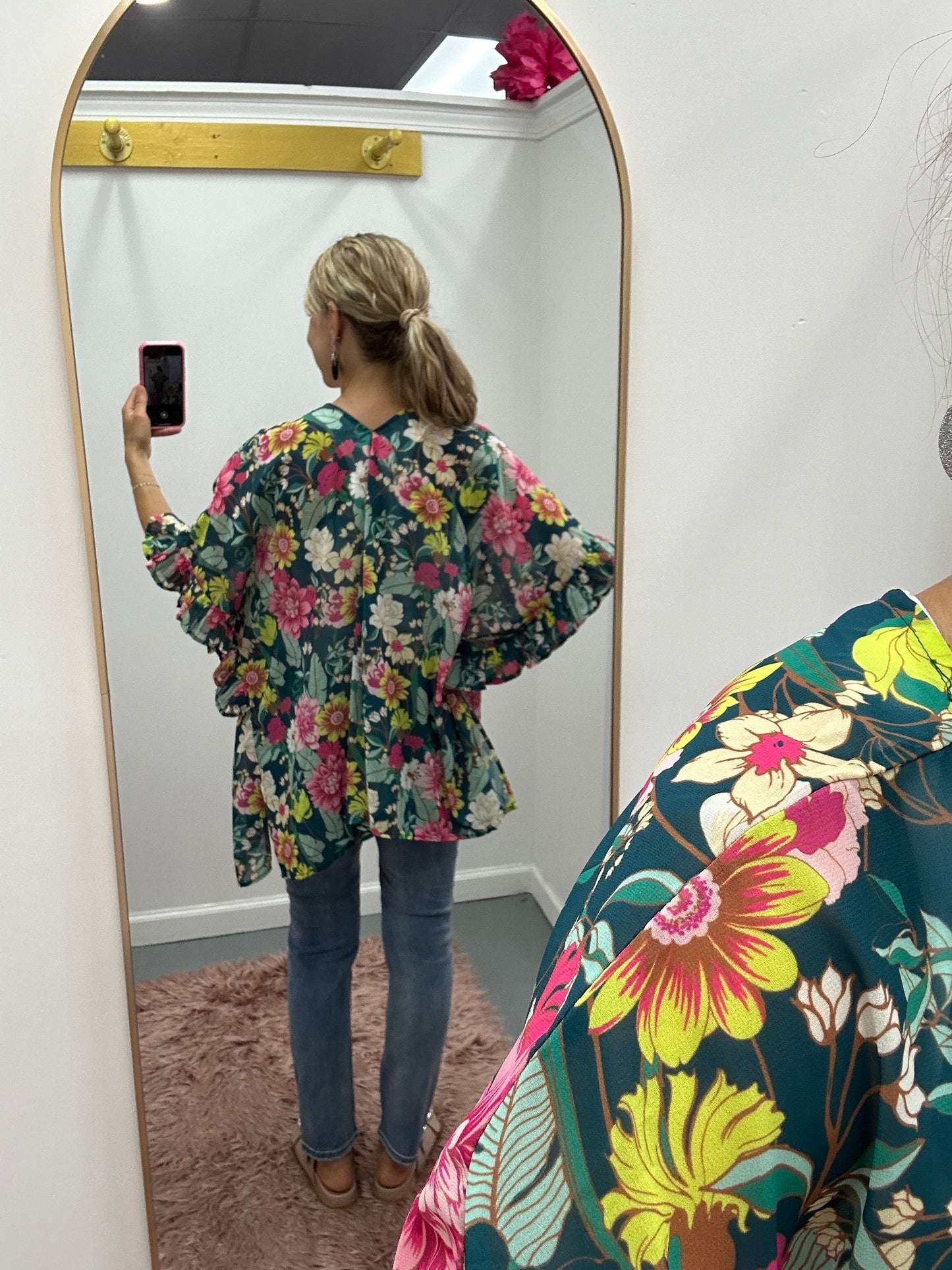 Curvy Floral Ruffle Kimono Green