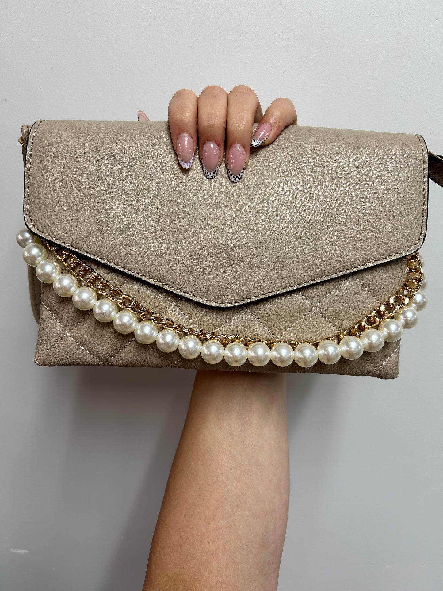 Bag Chain Pearls