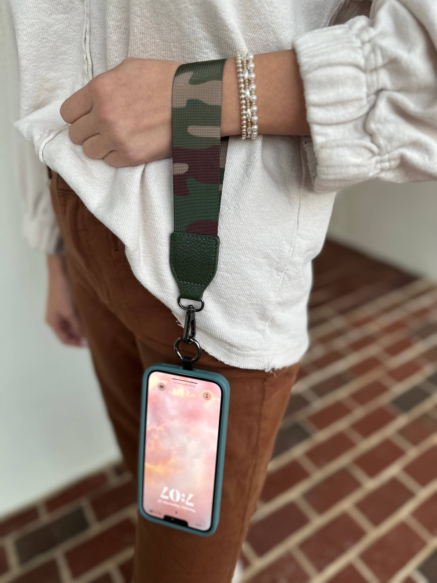 Clip & Go Strap w Pouch Camo