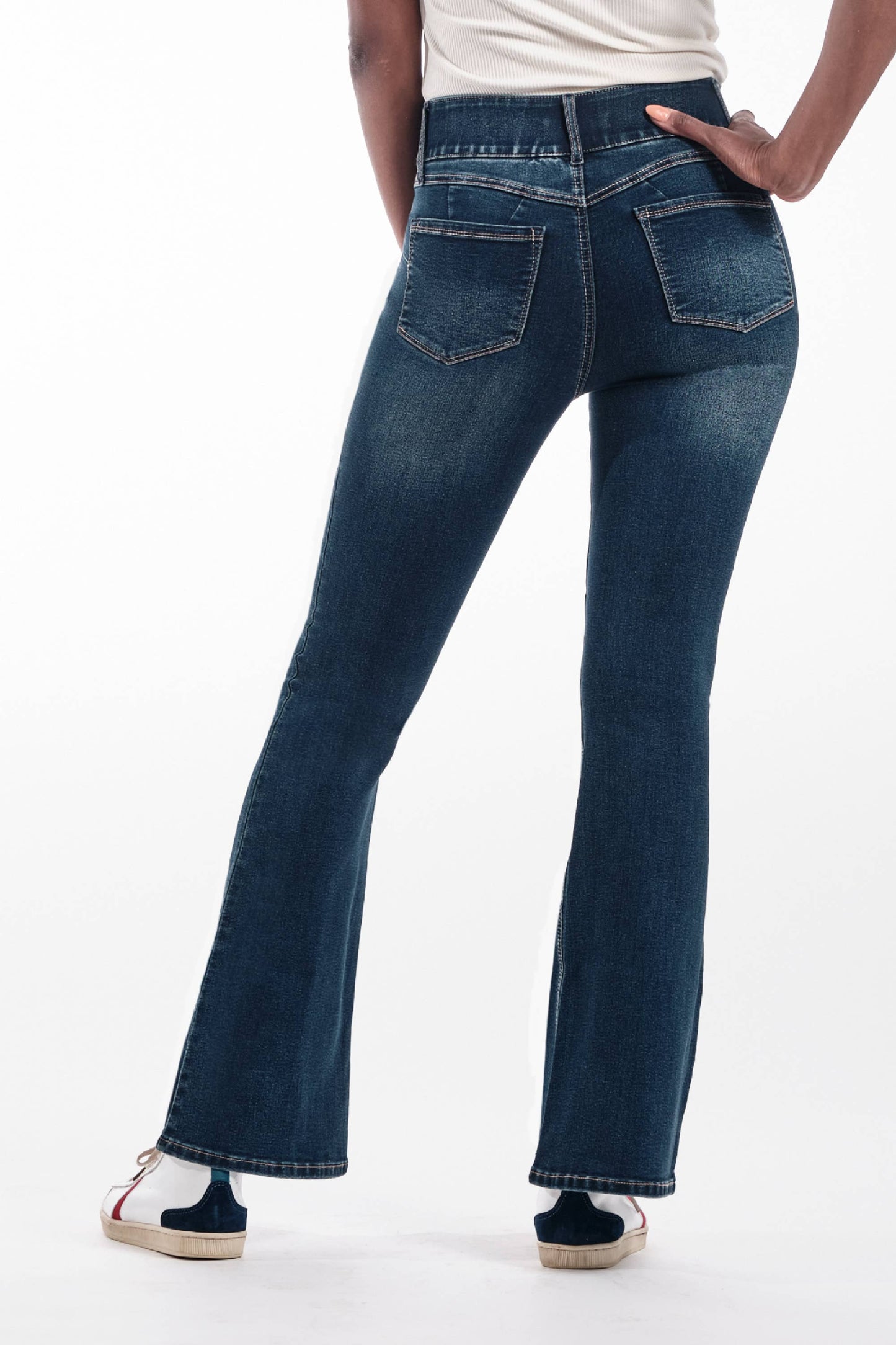 34” Sculpt Flare Jeans