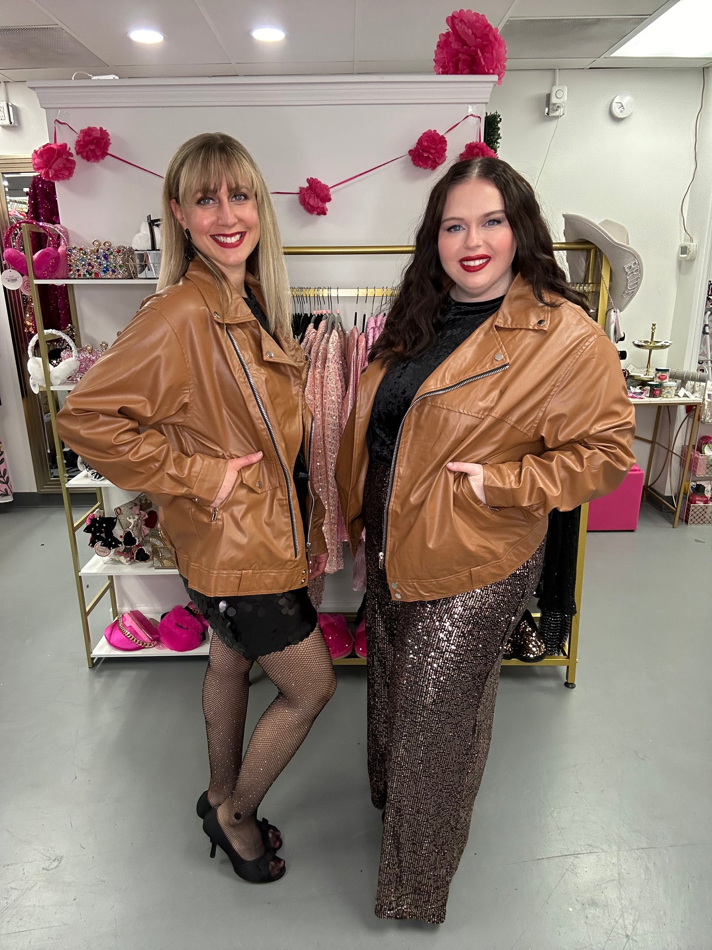 Curvy Sequin Flare Pants Black Gold