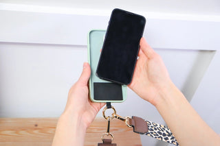 Clip & Go Chain w Pouch Silver