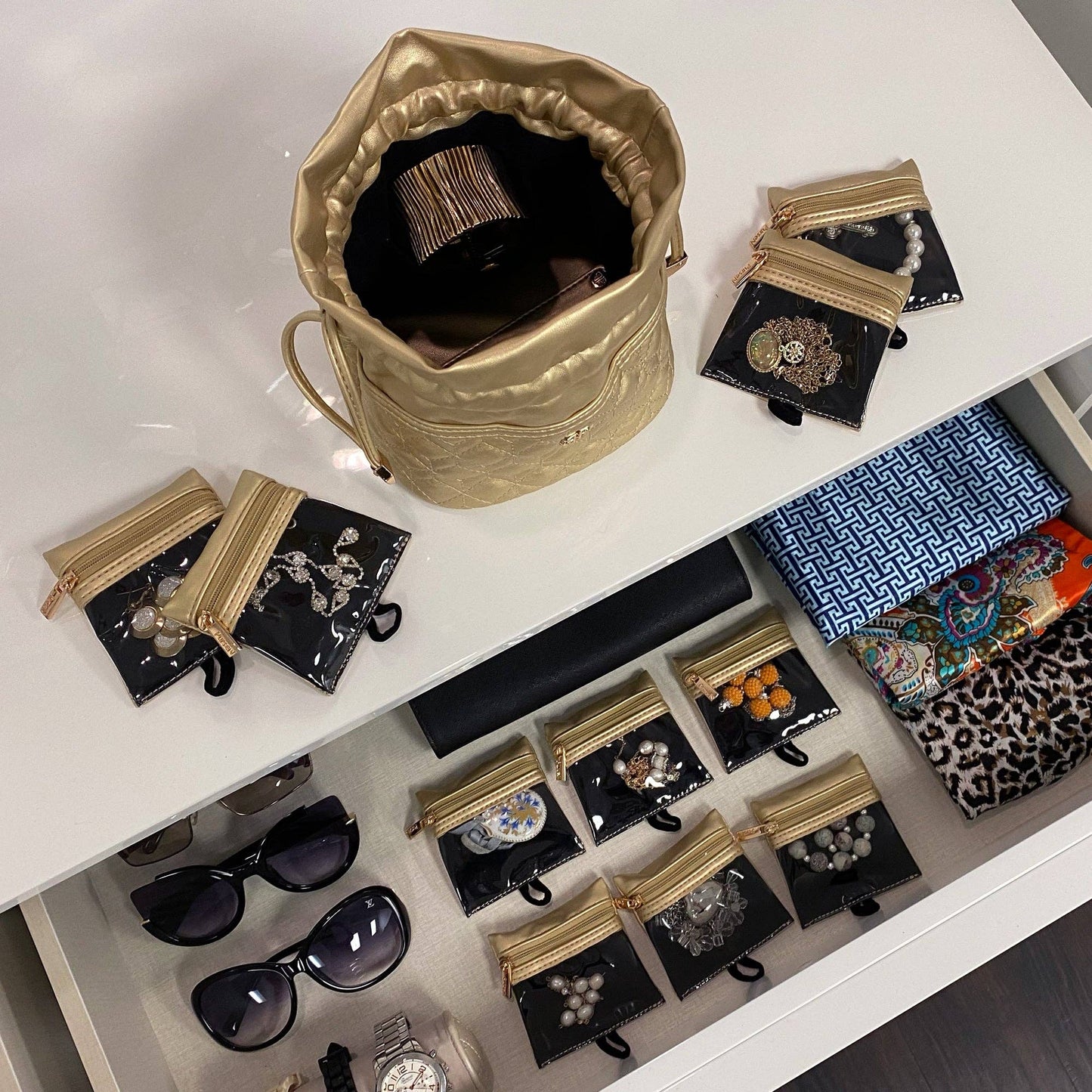 Ultra Jewelry Case Gold