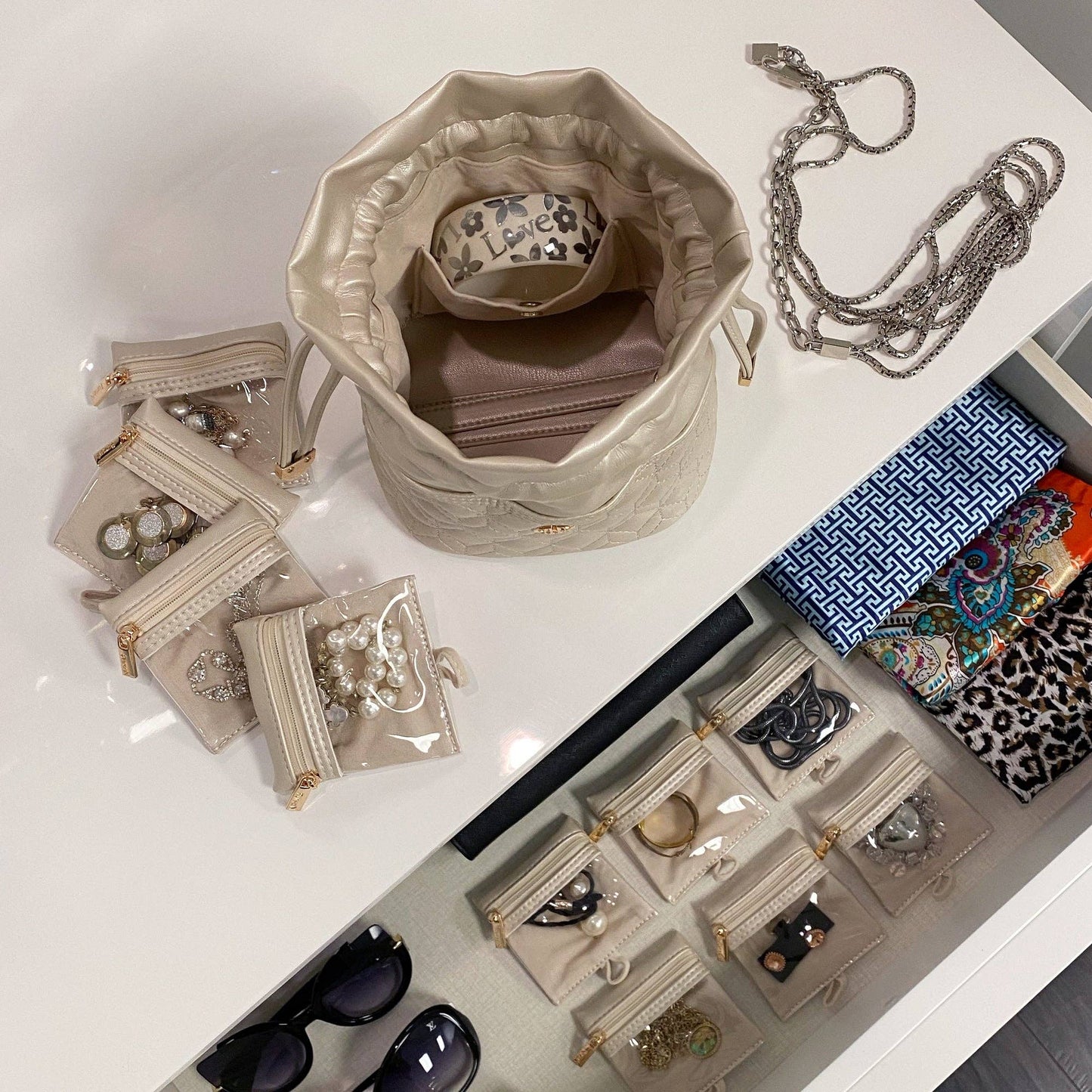 Ultra Jewelry Case Pearl