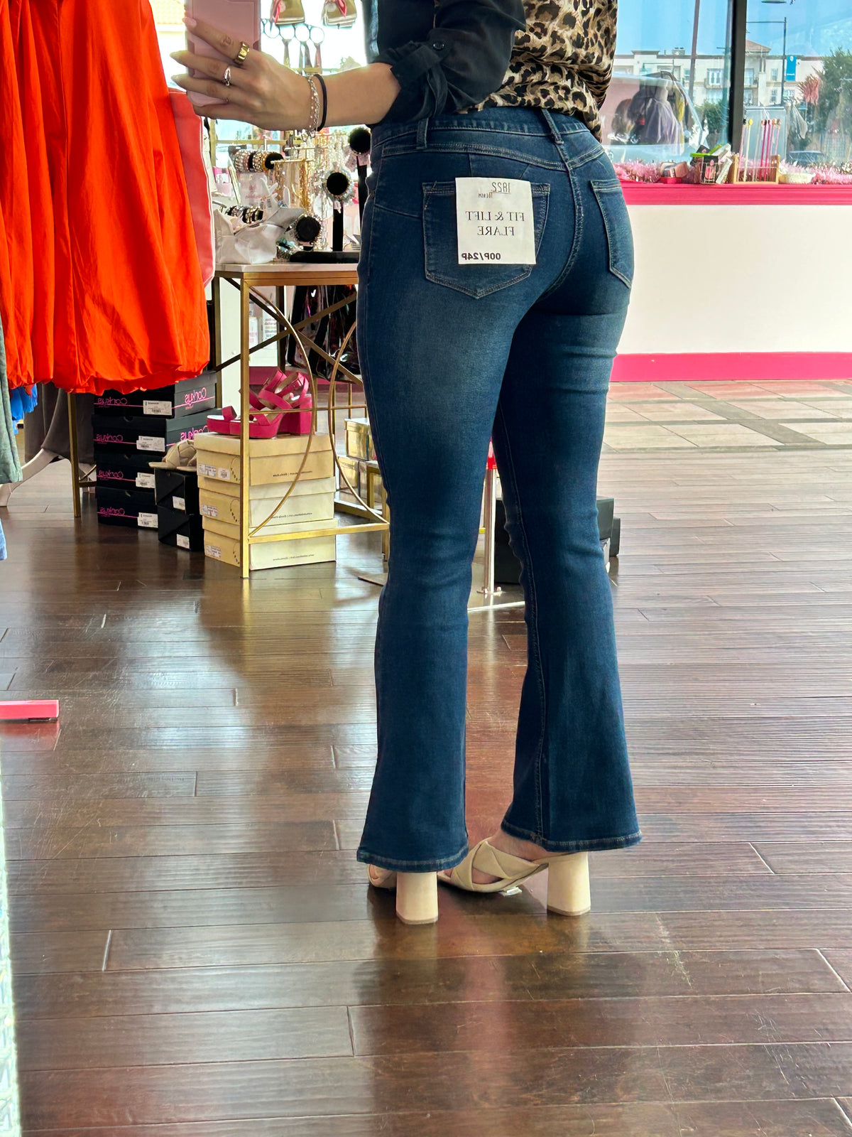 29” Sculpt Flare Jeans