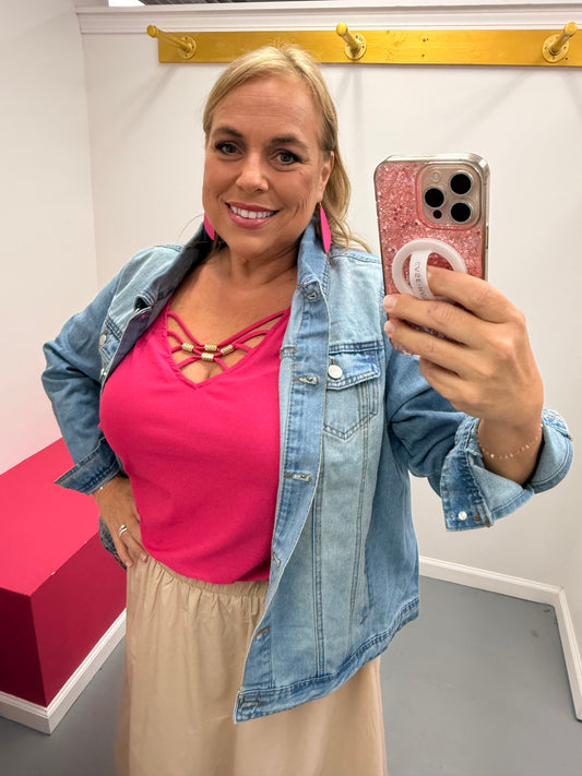 Curvy Tank Pink Trim Detail