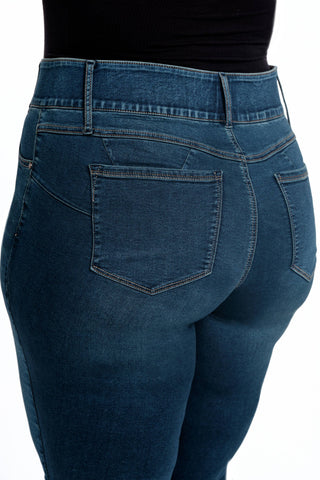 32" Curvy Sculpt Flare Jeans