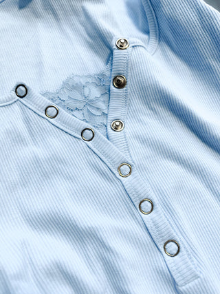 Peekaboo Lace LS Tee Lt Blue