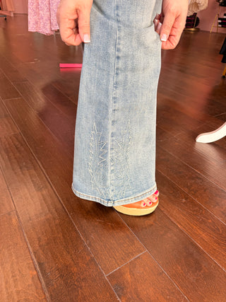 Curvy Western Detail Flare Jeans