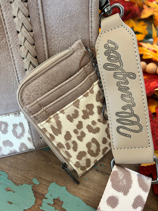 Card Sleeve – Leopard Latte