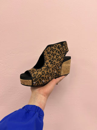 Leopard Platforms