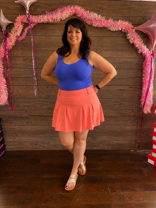 Curvy Pleat Belt Loop Skort Coral