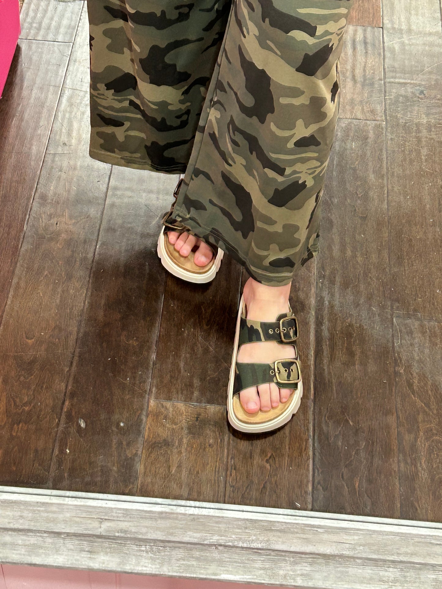 Rumor Has It Slides Camo