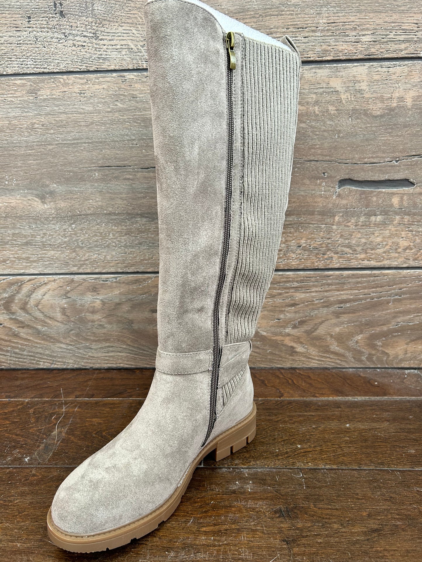 Hayfield Stretch Boot Grey