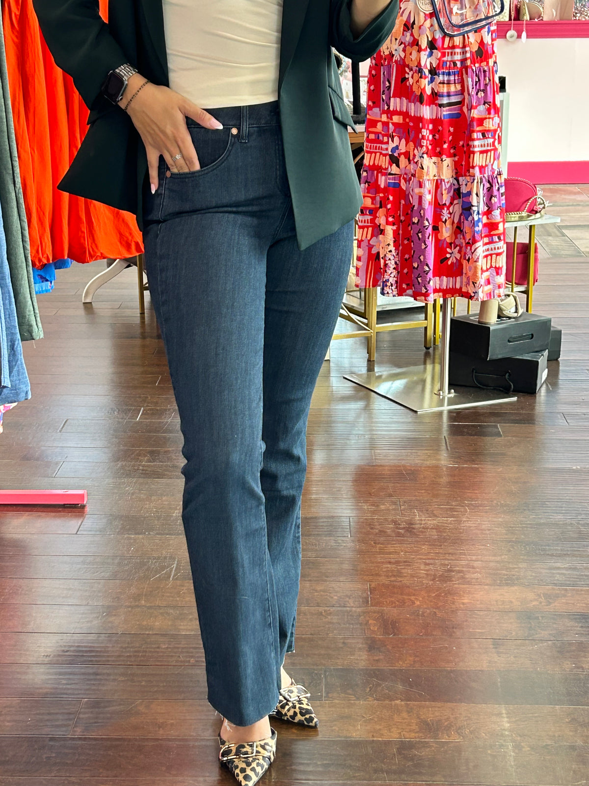 34” Sculpt Flare Jeans