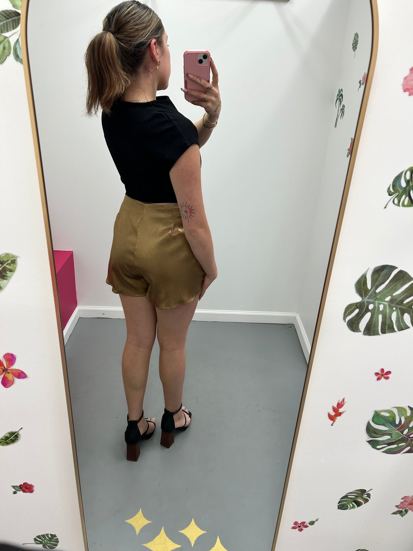 Glow Getter Top Black