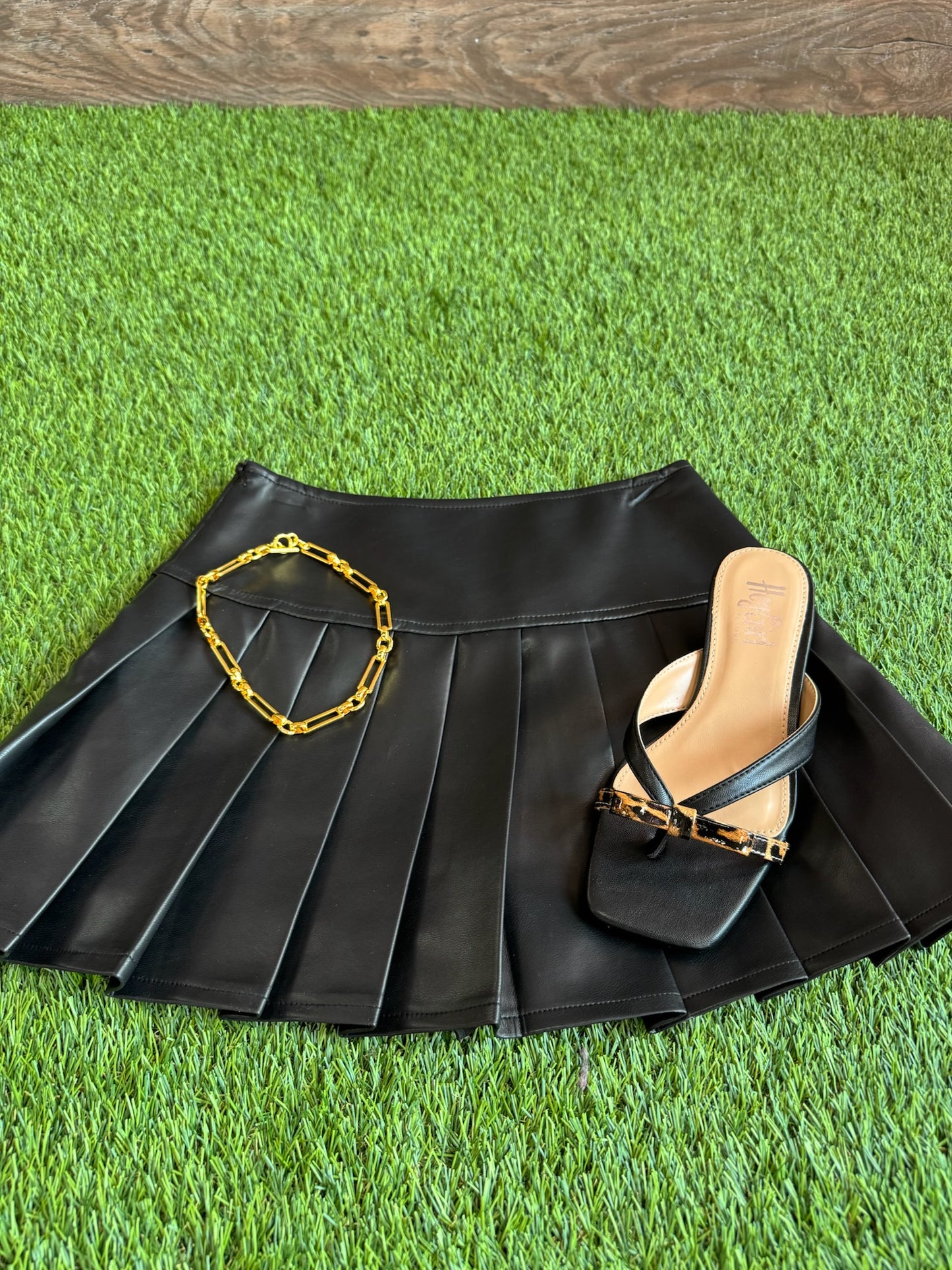 Flirt Alert Kitten Heel