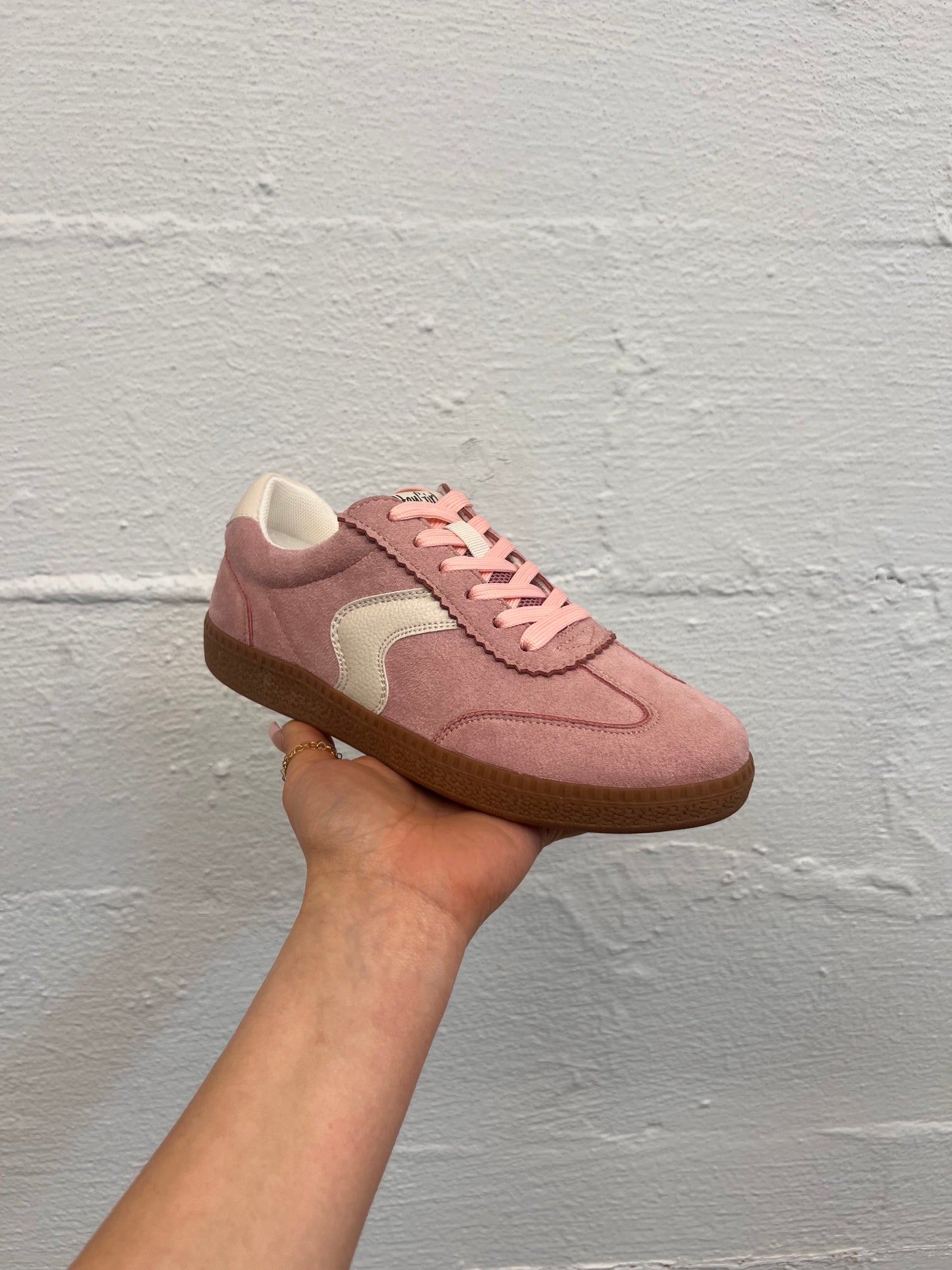 Pretty Girl Sneaker