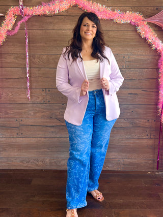 Curvy Mid-Rise Soft Bloom Denim