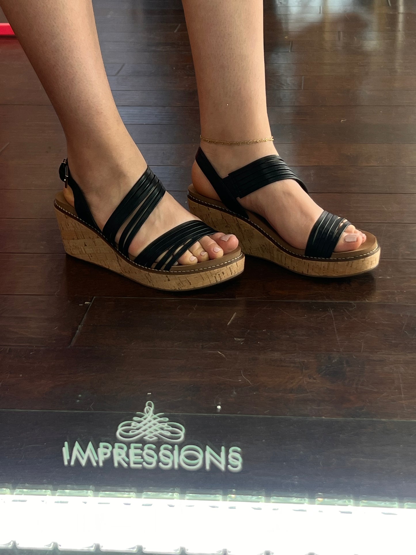 Midnight Glow Wedge