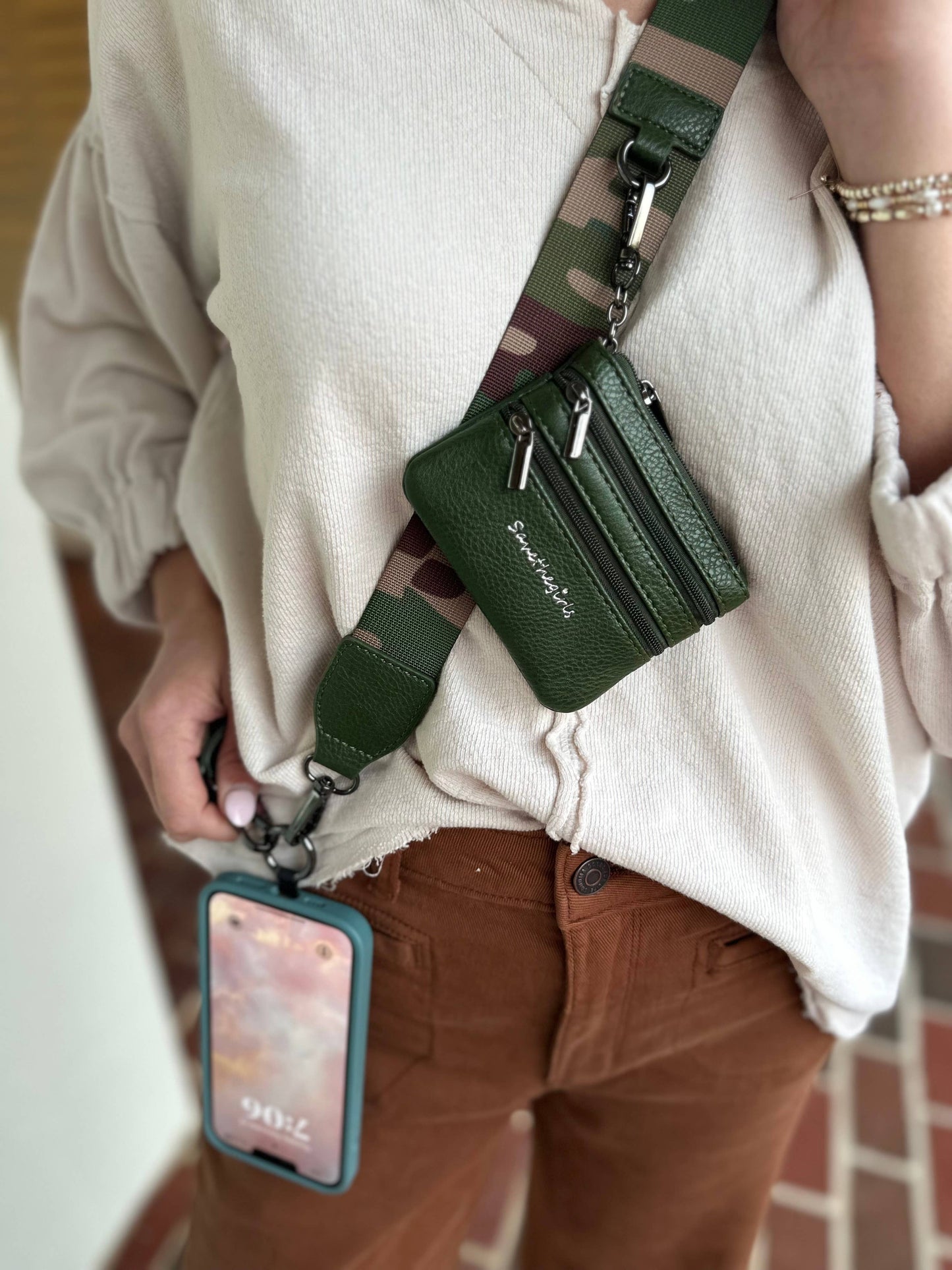 Clip & Go Strap w Pouch Camo