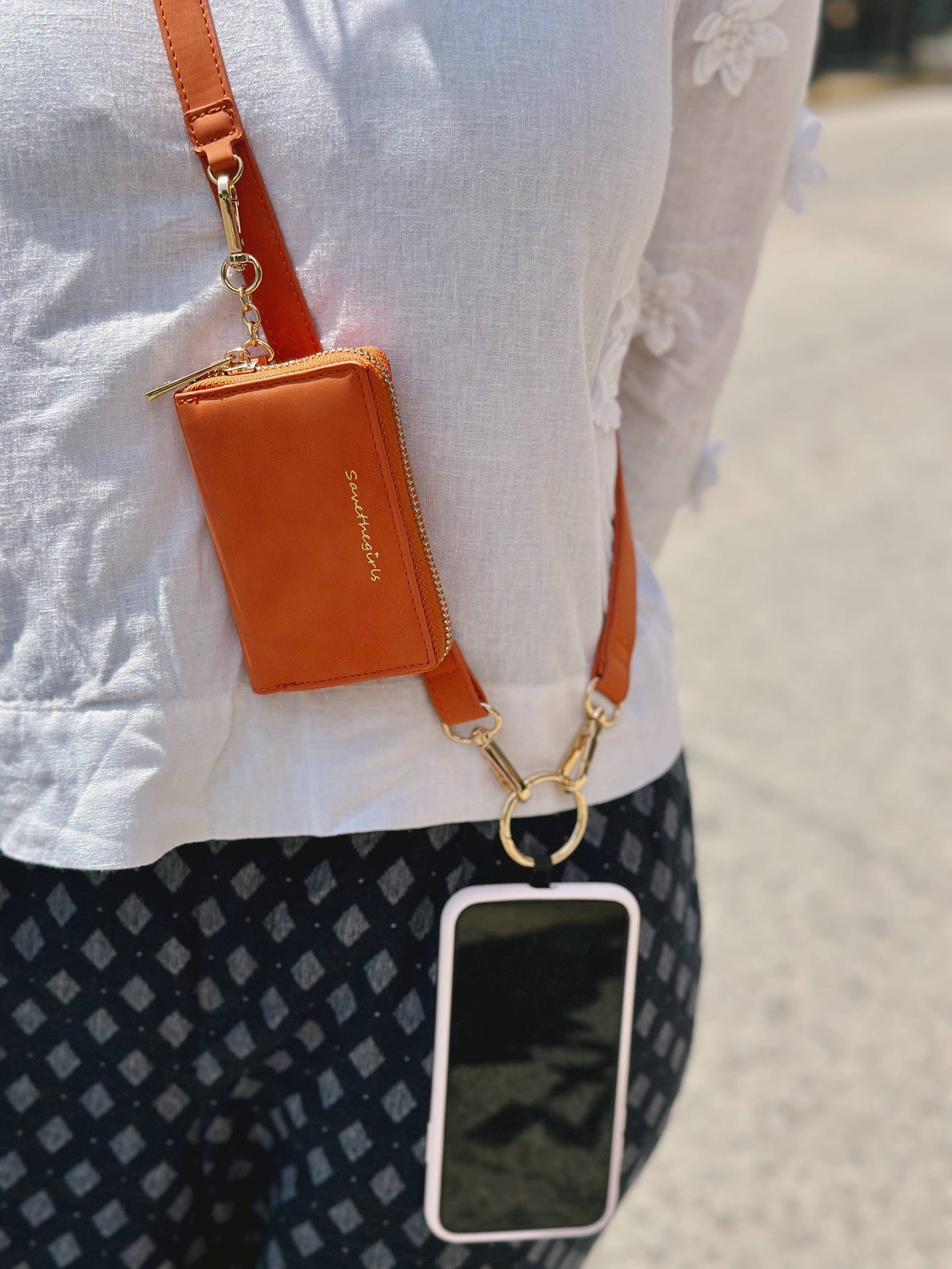 Clip & Go Phone Lanyard RFID Brown