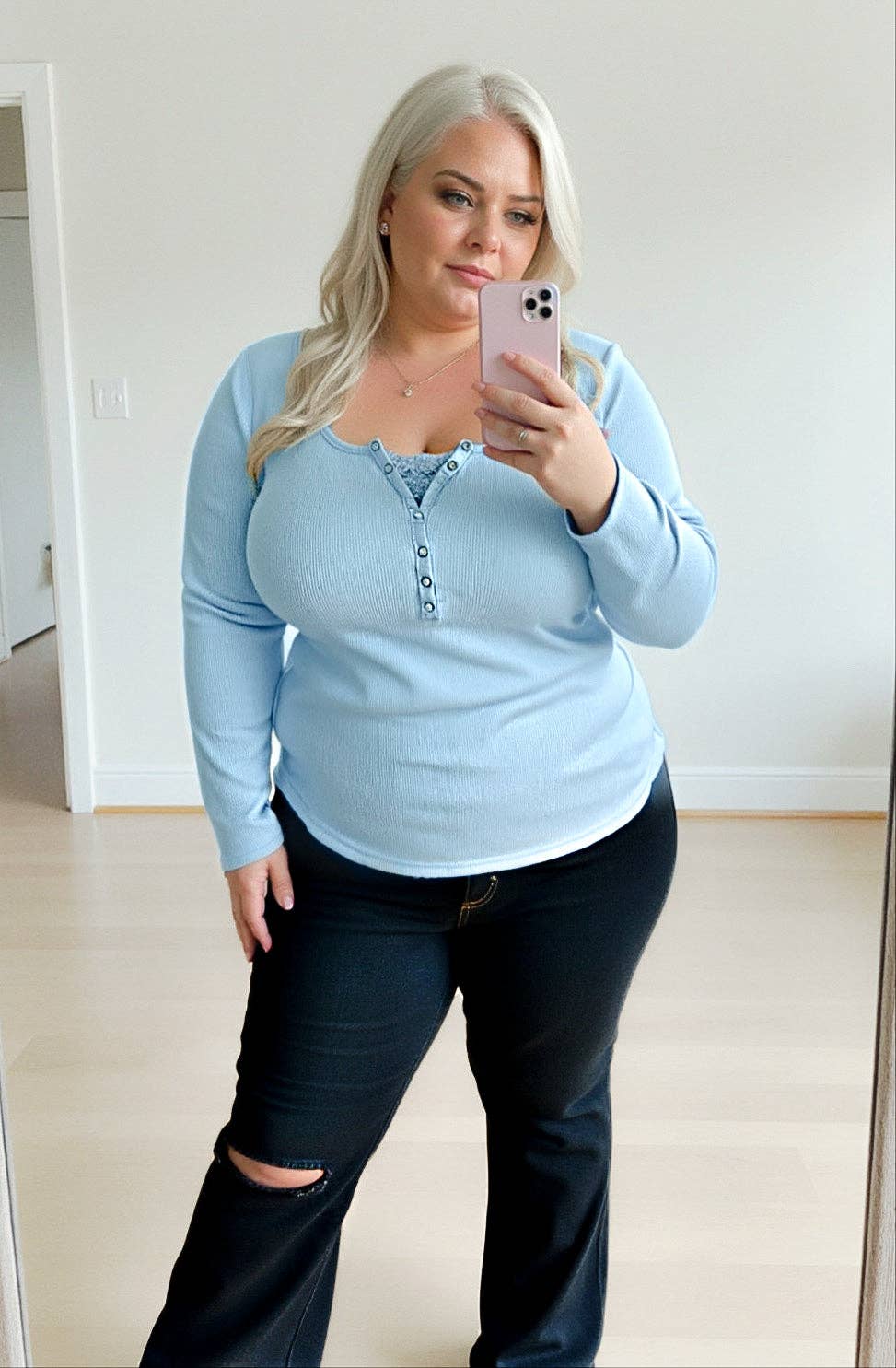 Peekaboo Lace LS Tee Lt Blue