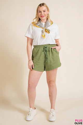 Curvy Linen Shorts